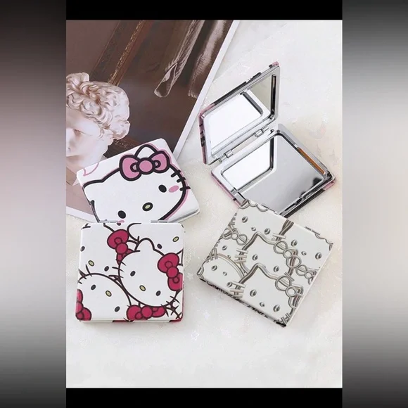 Hello Kitty NIP 1 piece Makeup Mirror - Picture 2 of 9